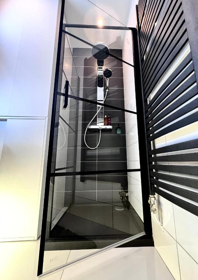 Suiteangel - Luxury Design Condo With Free Garage Budapest Exterior photo